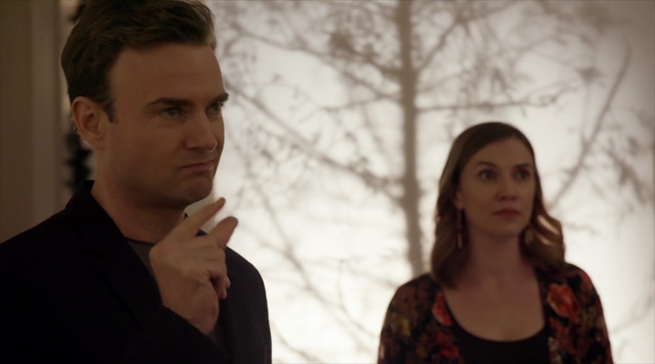 VampireDiariesWorld-dot-nl_TheChristmasTemp2996.jpg