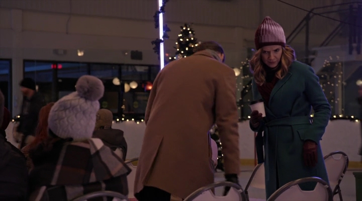 VampireDiariesWorld-dot-nl_TheChristmasTemp3067.jpg