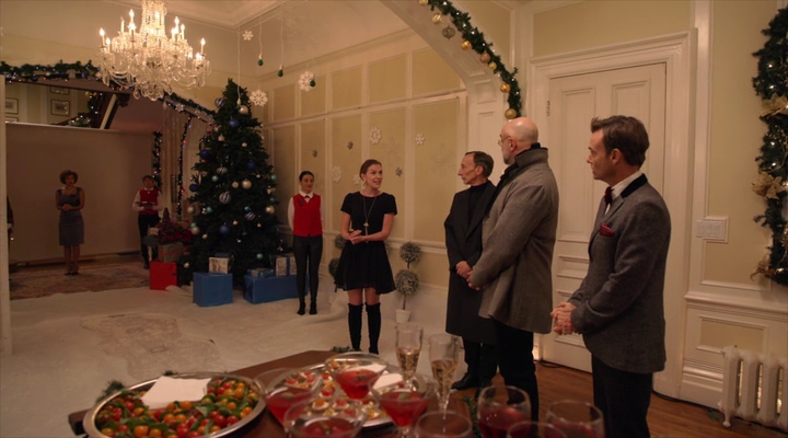 VampireDiariesWorld-dot-nl_TheChristmasTemp4285.jpg