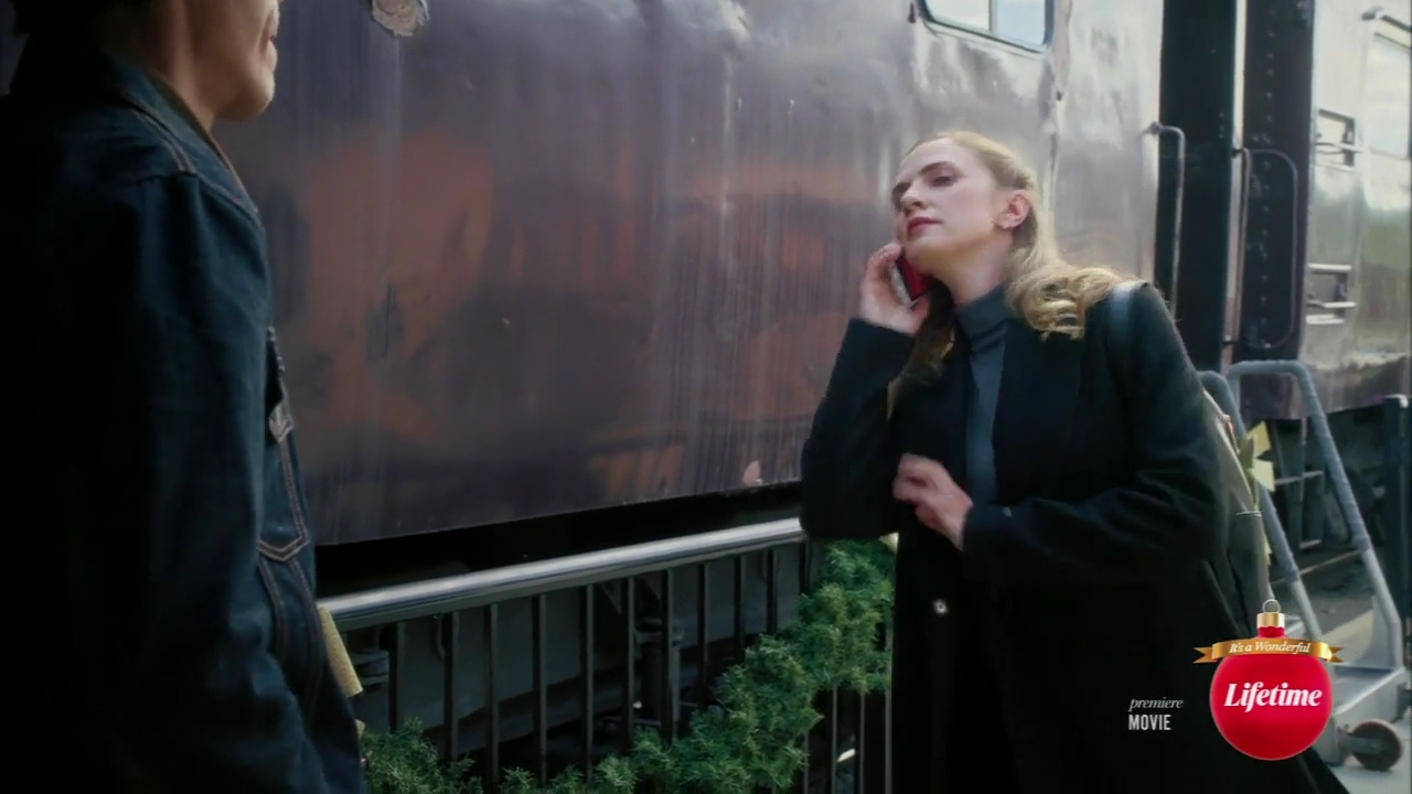 VampireDiariesWorld-dot-nl_TheChristmasYuleBlog0247.jpg