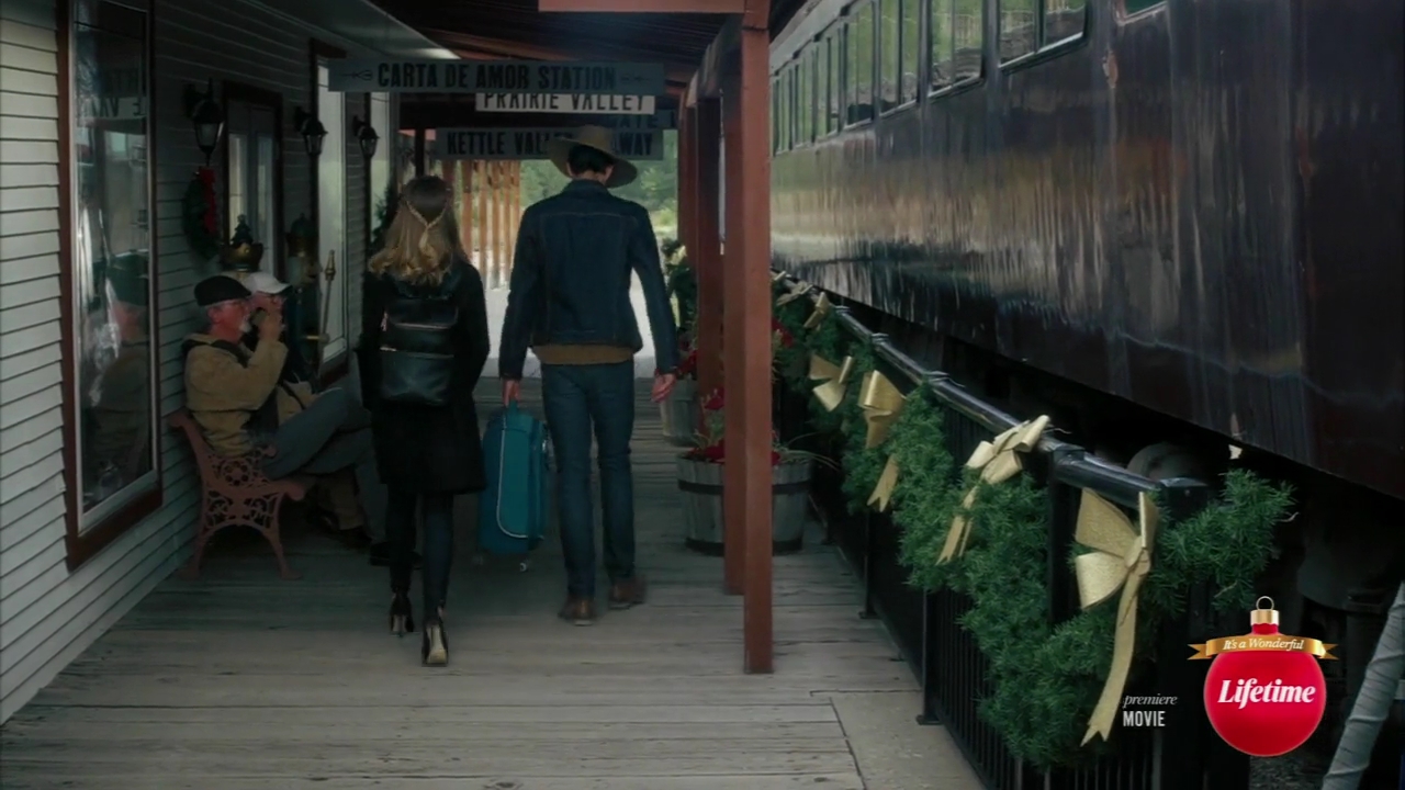 VampireDiariesWorld-dot-nl_TheChristmasYuleBlog0282.jpg VampireDiariesWorld-dot-nl_TheChristmasYuleBlog0282.jpg