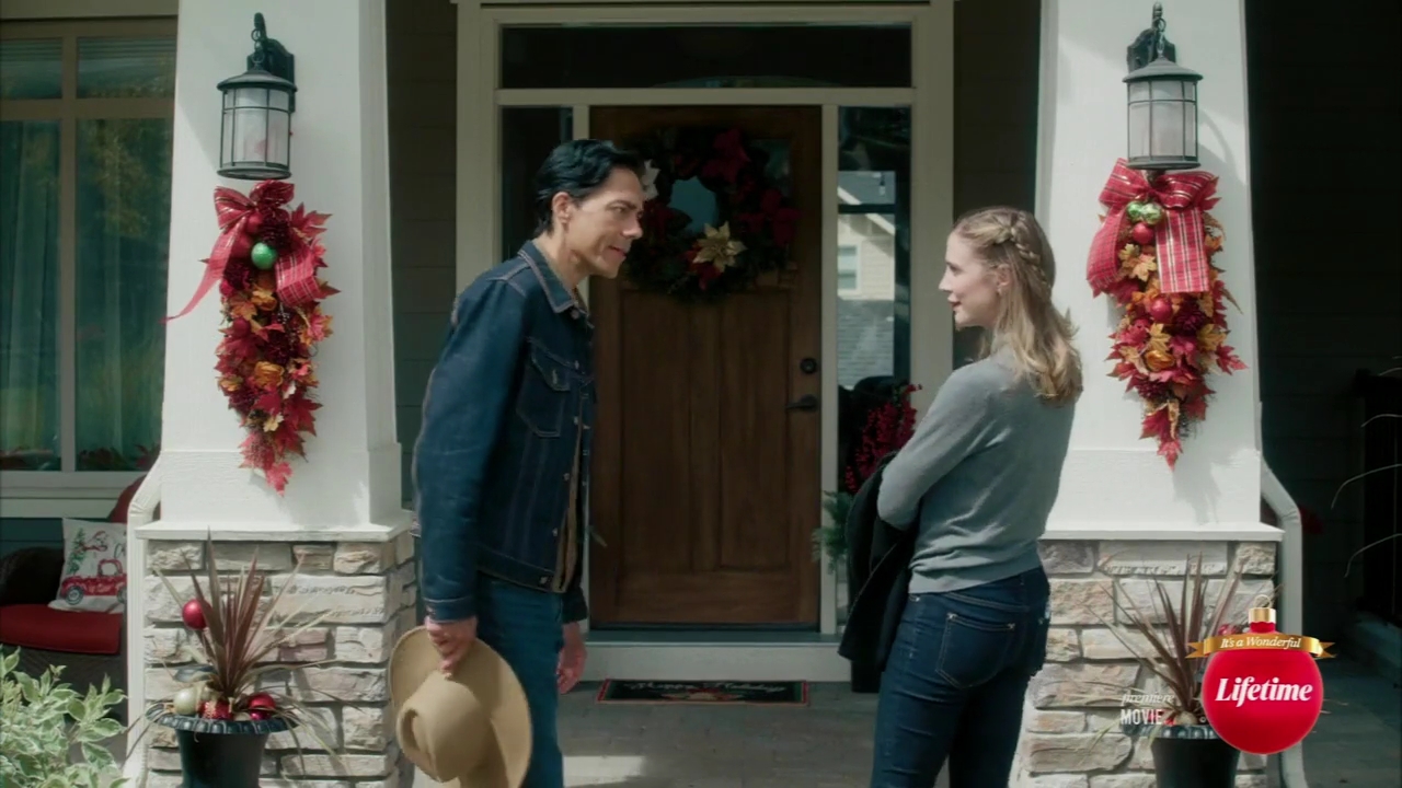 VampireDiariesWorld-dot-nl_TheChristmasYuleBlog0730.jpg