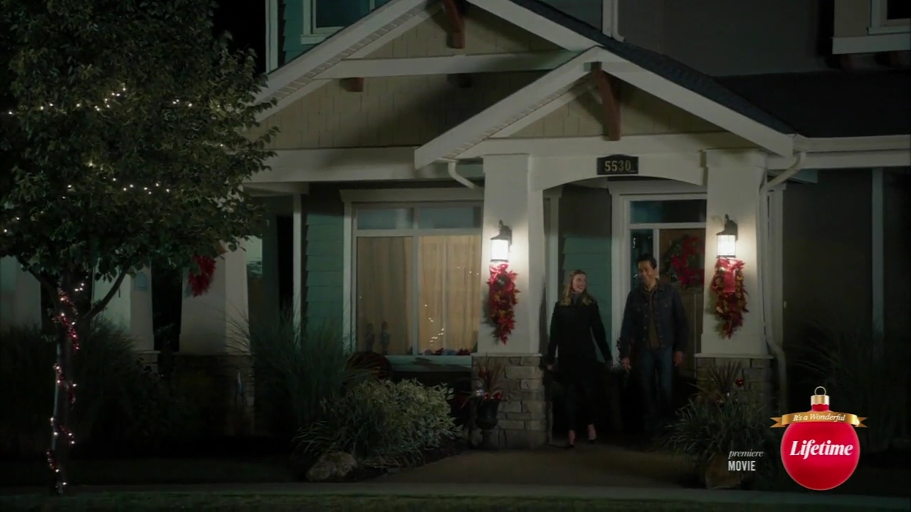 VampireDiariesWorld-dot-nl_TheChristmasYuleBlog0830.jpg