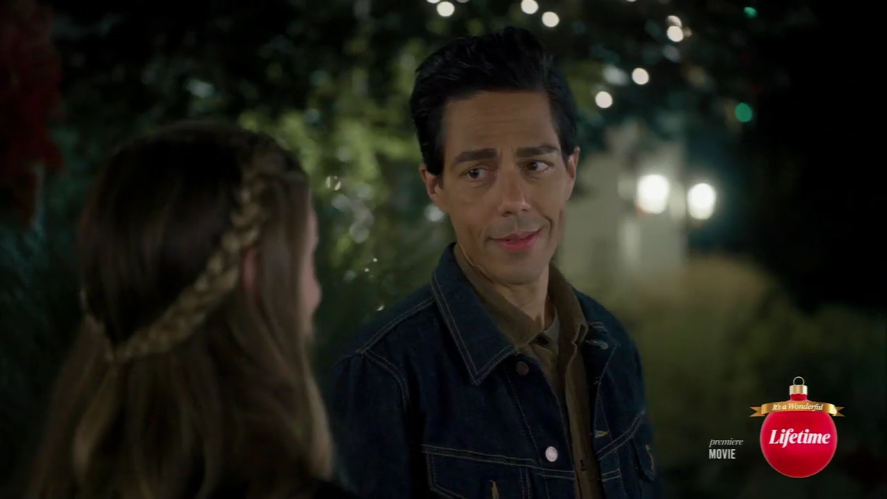 VampireDiariesWorld-dot-nl_TheChristmasYuleBlog0834.jpg