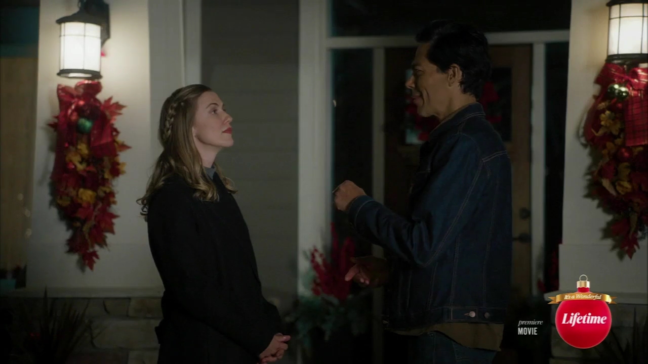 VampireDiariesWorld-dot-nl_TheChristmasYuleBlog0850.jpg