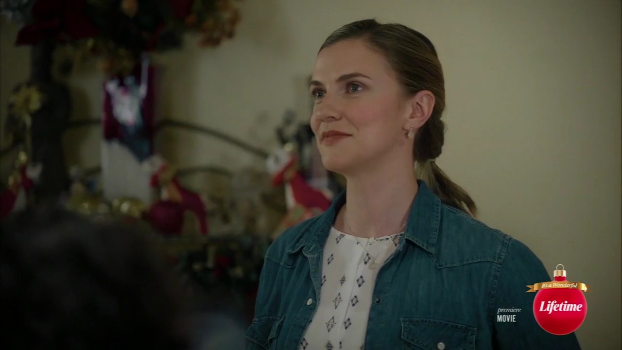 VampireDiariesWorld-dot-nl_TheChristmasYuleBlog1810.jpg