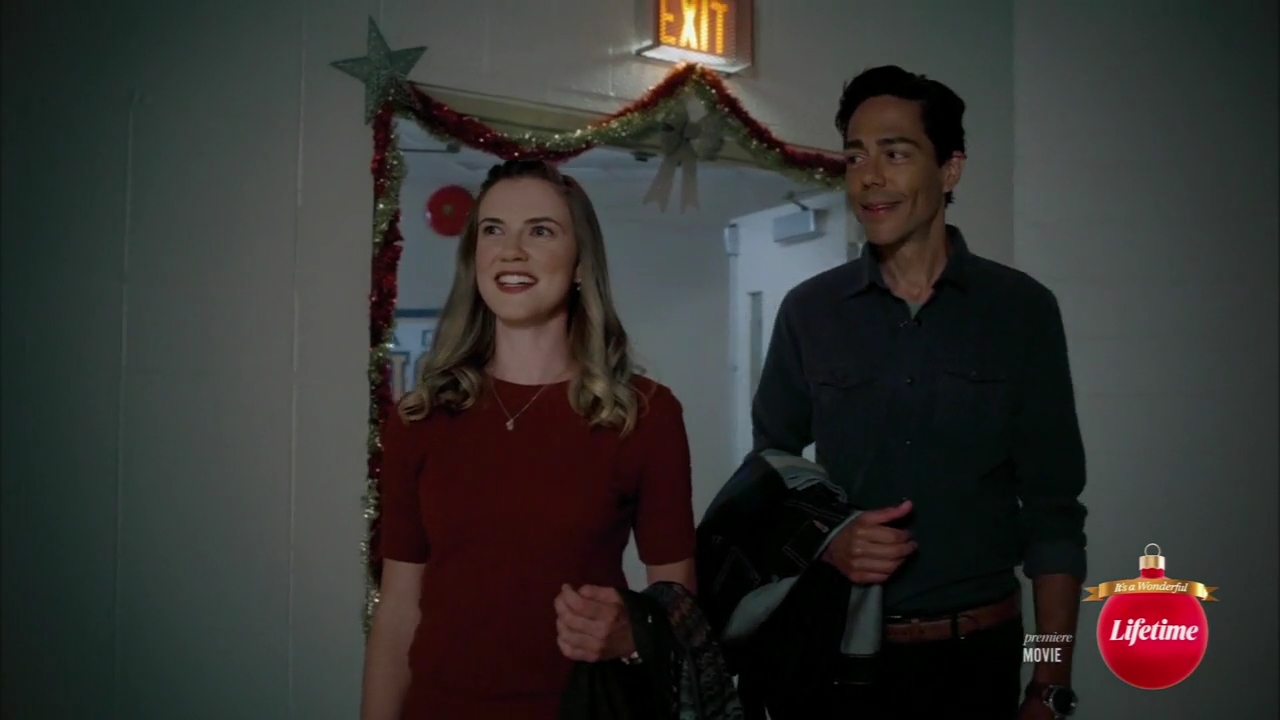VampireDiariesWorld-dot-nl_TheChristmasYuleBlog1891.jpg