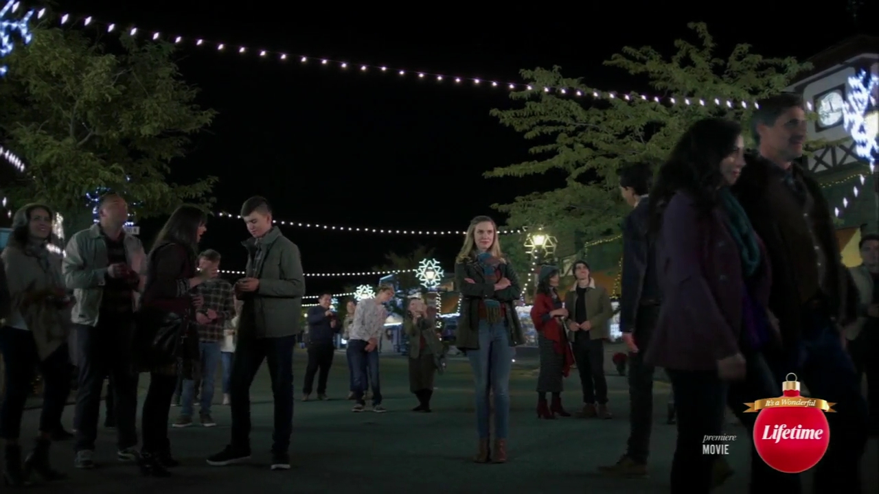 VampireDiariesWorld-dot-nl_TheChristmasYuleBlog2369.jpg