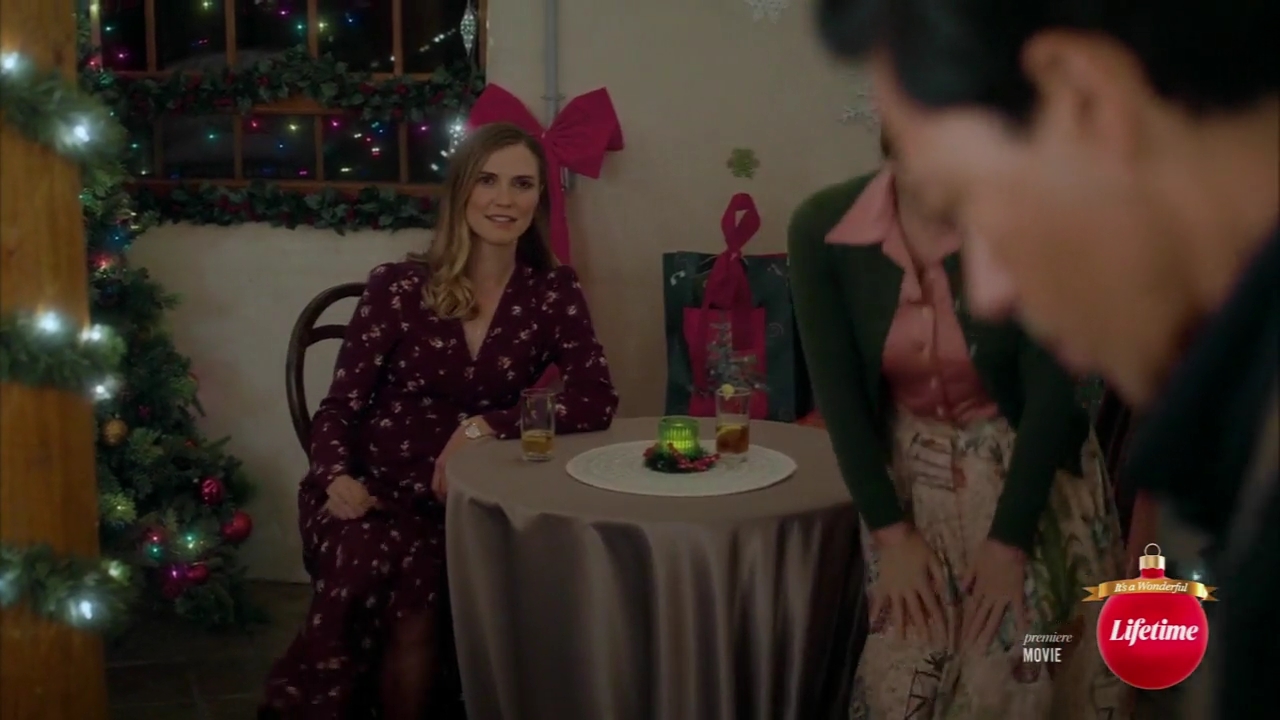 VampireDiariesWorld-dot-nl_TheChristmasYuleBlog3177.jpg