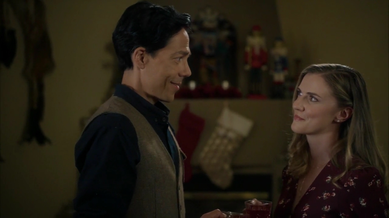 VampireDiariesWorld-dot-nl_TheChristmasYuleBlog3403.jpg