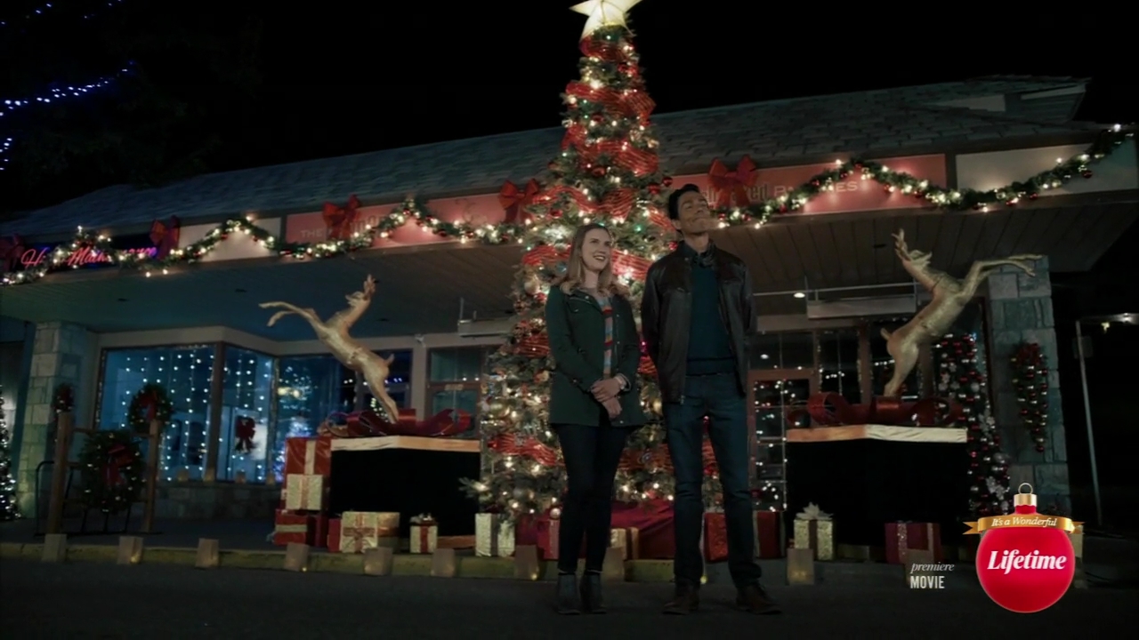 VampireDiariesWorld-dot-nl_TheChristmasYuleBlog3762.jpg