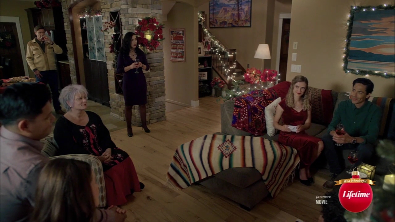 VampireDiariesWorld-dot-nl_TheChristmasYuleBlog4115.jpg