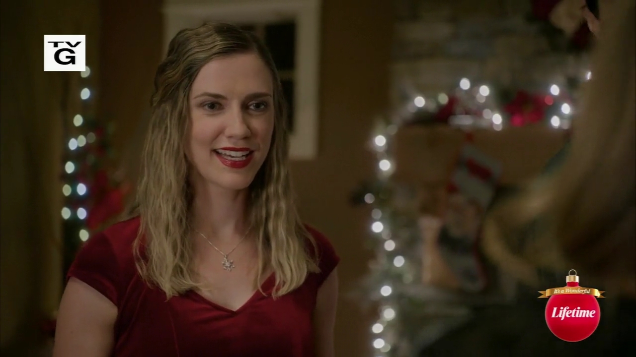 VampireDiariesWorld-dot-nl_TheChristmasYuleBlog4225.jpg