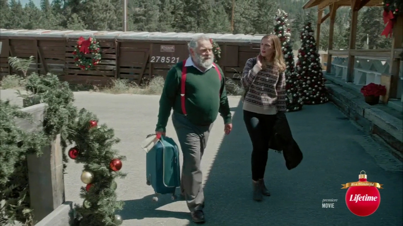 VampireDiariesWorld-dot-nl_TheChristmasYuleBlog4520.jpg