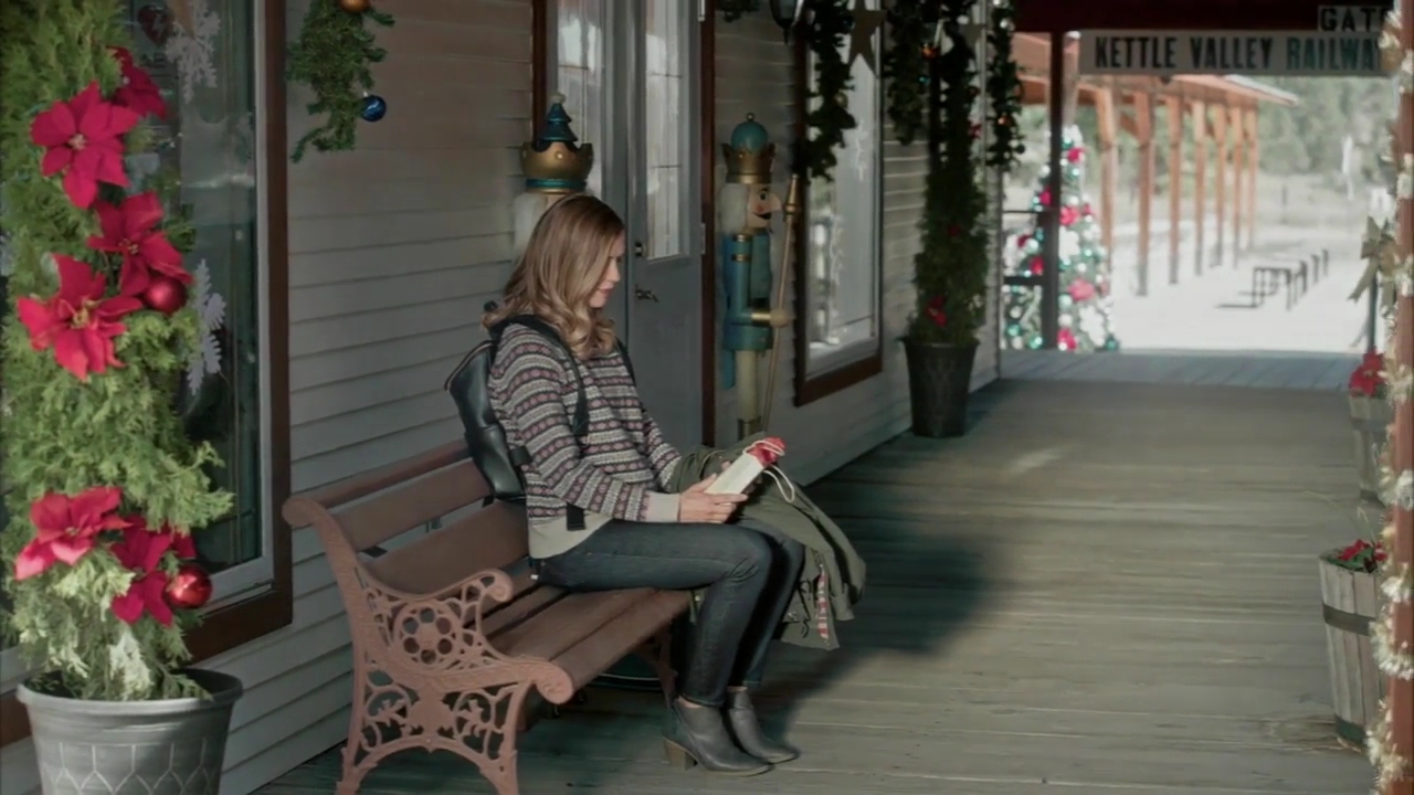 VampireDiariesWorld-dot-nl_TheChristmasYuleBlog4655.jpg VampireDiariesWorld-dot-nl_TheChristmasYuleBlog4655.jpg