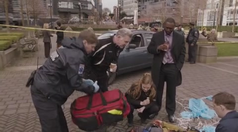VampireDiariesWorld-dot-org_PrimevalNewWorldS01E01-0190.jpg