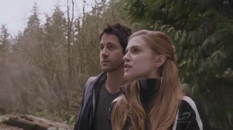 VampireDiariesWorld-dot-org_PrimevalNewWorldS01E01-0860.jpg