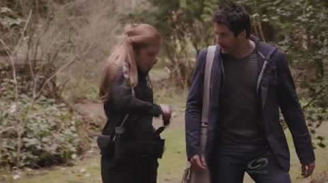 VampireDiariesWorld-dot-org_PrimevalNewWorldS01E01-0875.jpg
