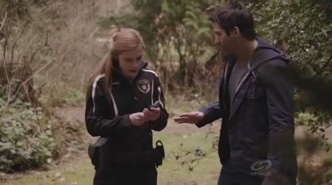 VampireDiariesWorld-dot-org_PrimevalNewWorldS01E01-0876.jpg