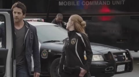 VampireDiariesWorld-dot-org_PrimevalNewWorldS01E01-1805.jpg