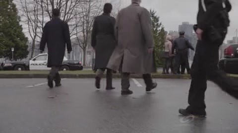 VampireDiariesWorld-dot-org_PrimevalNewWorldS01E01-1916.jpg