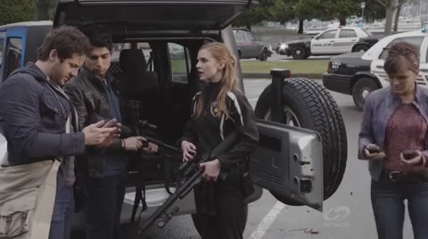VampireDiariesWorld-dot-org_PrimevalNewWorldS01E01-1958.jpg