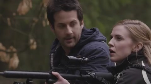 VampireDiariesWorld-dot-org_PrimevalNewWorldS01E01-2080.jpg