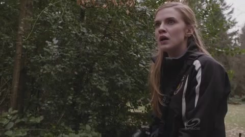 VampireDiariesWorld-dot-org_PrimevalNewWorldS01E01-2123.jpg