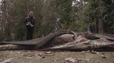 VampireDiariesWorld-dot-org_PrimevalNewWorldS01E01-2187.jpg