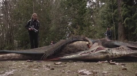VampireDiariesWorld-dot-org_PrimevalNewWorldS01E01-2188.jpg