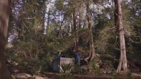VampireDiariesWorld-dot-org_PrimevalNewWorldS01E02-1779.jpg