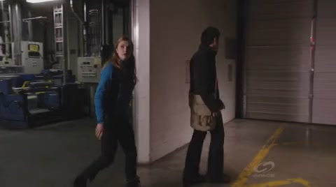 VampireDiariesWorld-dot-org_PrimevalNewWorldS01E02-1981.jpg