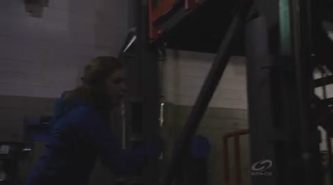 VampireDiariesWorld-dot-org_PrimevalNewWorldS01E02-2076.jpg
