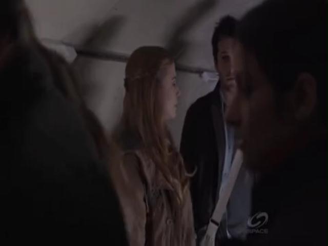 VampireDiariesWorld-dot-org_PrimevalNewWorldS01E03-0496.jpg