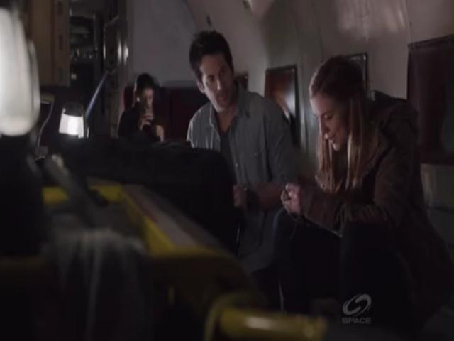 VampireDiariesWorld-dot-org_PrimevalNewWorldS01E03-0841.jpg