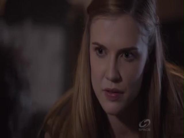 VampireDiariesWorld-dot-org_PrimevalNewWorldS01E03-1945.jpg