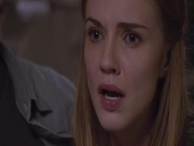 VampireDiariesWorld-dot-org_PrimevalNewWorldS01E03-2184.jpg