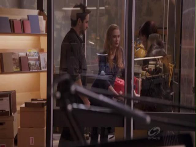 VampireDiariesWorld-dot-org_PrimevalNewWorldS01E04-0318.jpg