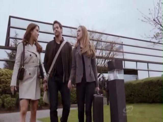 VampireDiariesWorld-dot-org_PrimevalNewWorldS01E04-0366.jpg