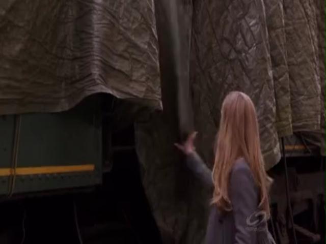 VampireDiariesWorld-dot-org_PrimevalNewWorldS01E04-0651.jpg