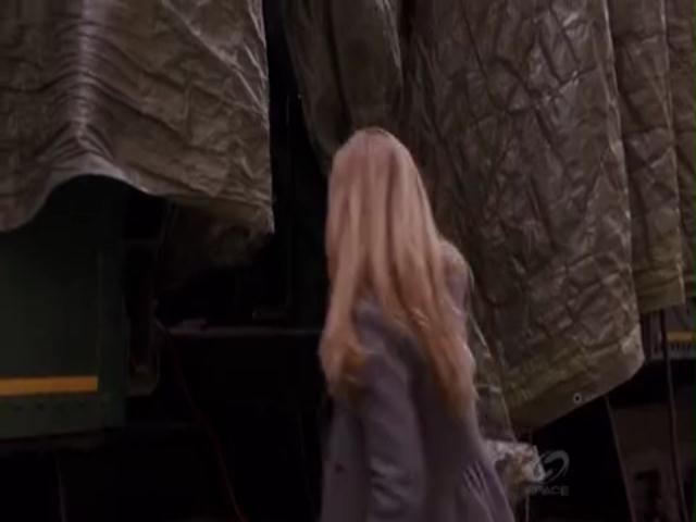 VampireDiariesWorld-dot-org_PrimevalNewWorldS01E04-0653.jpg