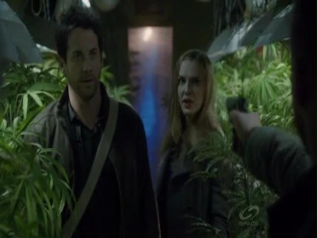 VampireDiariesWorld-dot-org_PrimevalNewWorldS01E04-0704.jpg