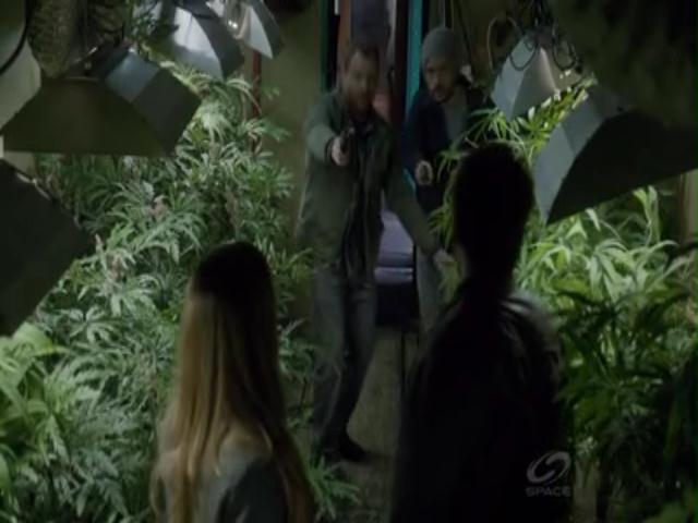 VampireDiariesWorld-dot-org_PrimevalNewWorldS01E04-0738.jpg