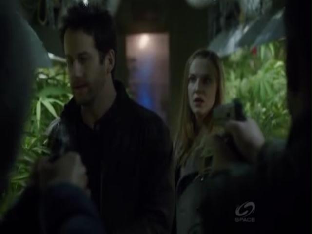 VampireDiariesWorld-dot-org_PrimevalNewWorldS01E04-0770.jpg
