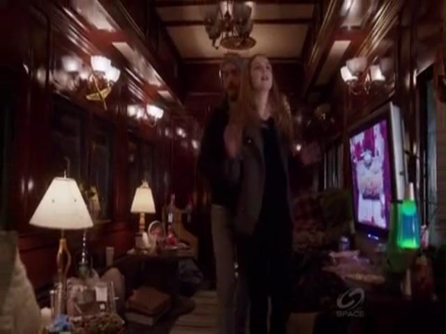 VampireDiariesWorld-dot-org_PrimevalNewWorldS01E04-1009.jpg