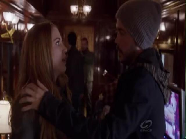 VampireDiariesWorld-dot-org_PrimevalNewWorldS01E04-1014.jpg