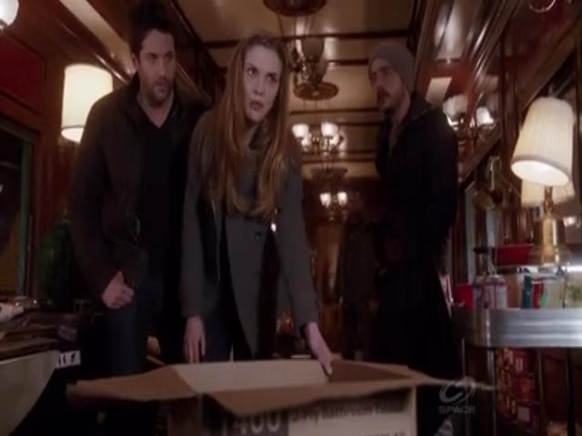 VampireDiariesWorld-dot-org_PrimevalNewWorldS01E04-1210.jpg