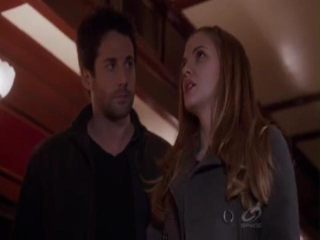 VampireDiariesWorld-dot-org_PrimevalNewWorldS01E04-1217.jpg