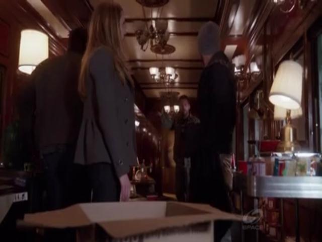 VampireDiariesWorld-dot-org_PrimevalNewWorldS01E04-1234.jpg