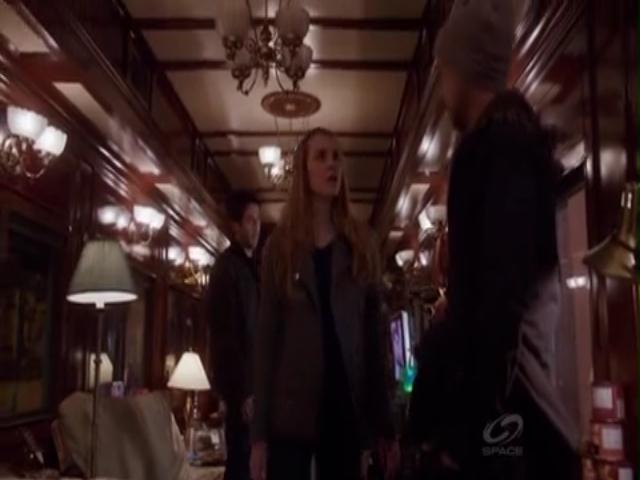 VampireDiariesWorld-dot-org_PrimevalNewWorldS01E04-1293.jpg